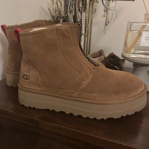 UGG Women’s Neumel Platform